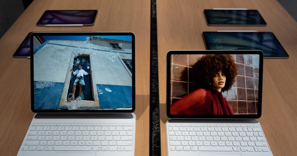 MacBook Neo y otros dispositivos Apple en evento de Nueva York con subidas de precio por escasez de chips