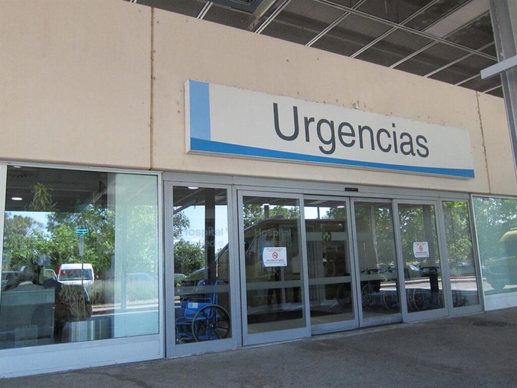 Vehículos accidentados en rotonda de Las Tejeras y La Cava en Logroño con heridos graves