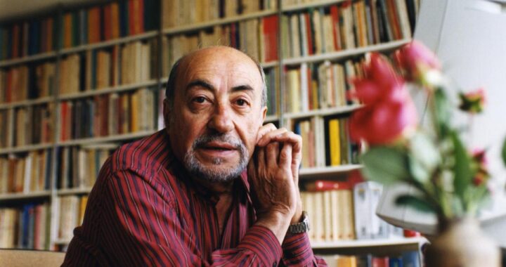 Fotografía de Jorge Enrique Adoum, poeta ecuatoriano que retrató las desigualdades de su país