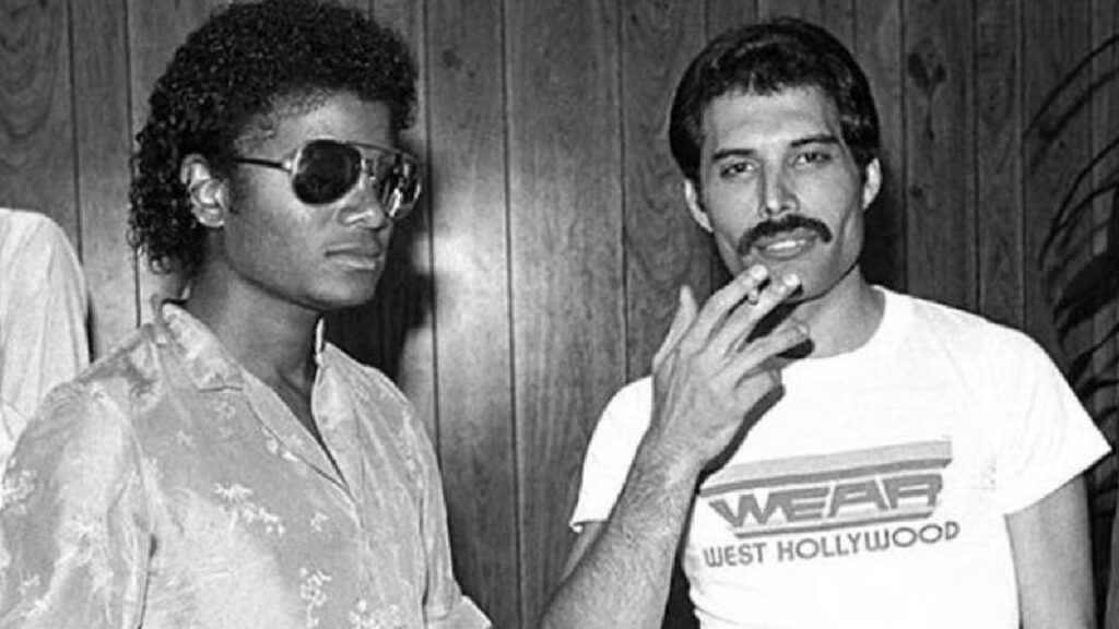 Michael Jackson y Freddie Mercury en camerinos de The Forum en 1980, rivalidad que ahora se traslada al cine