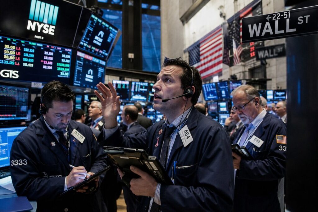 Wall Street apunta a los 8.000 puntos, pero oculta estos riesgos que golpearán el Dow Jones