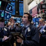 Wall Street apunta a los 8.000 puntos, pero oculta estos riesgos que golpearán el Dow Jones