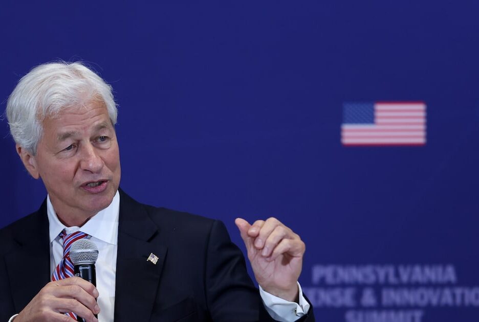 CEO de JPMorgan advierte que el acceso al modelo de IA Mythos representa un “problema real”