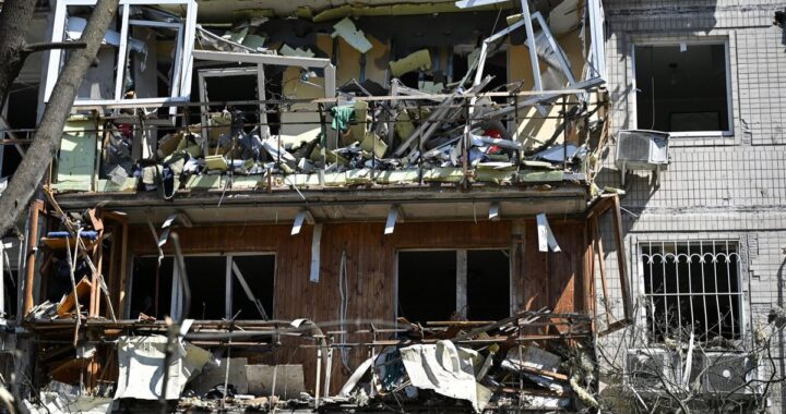 Kiev bajo bombardeos rusos con 27 muertos y devastación en la capital ucraniana