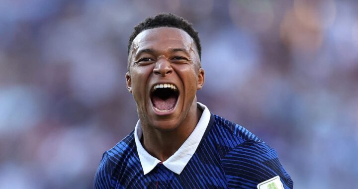 Kylian Mbappé celebra su gol de penal decisivo contra Paraguay en partido táctico en Filadelfia
