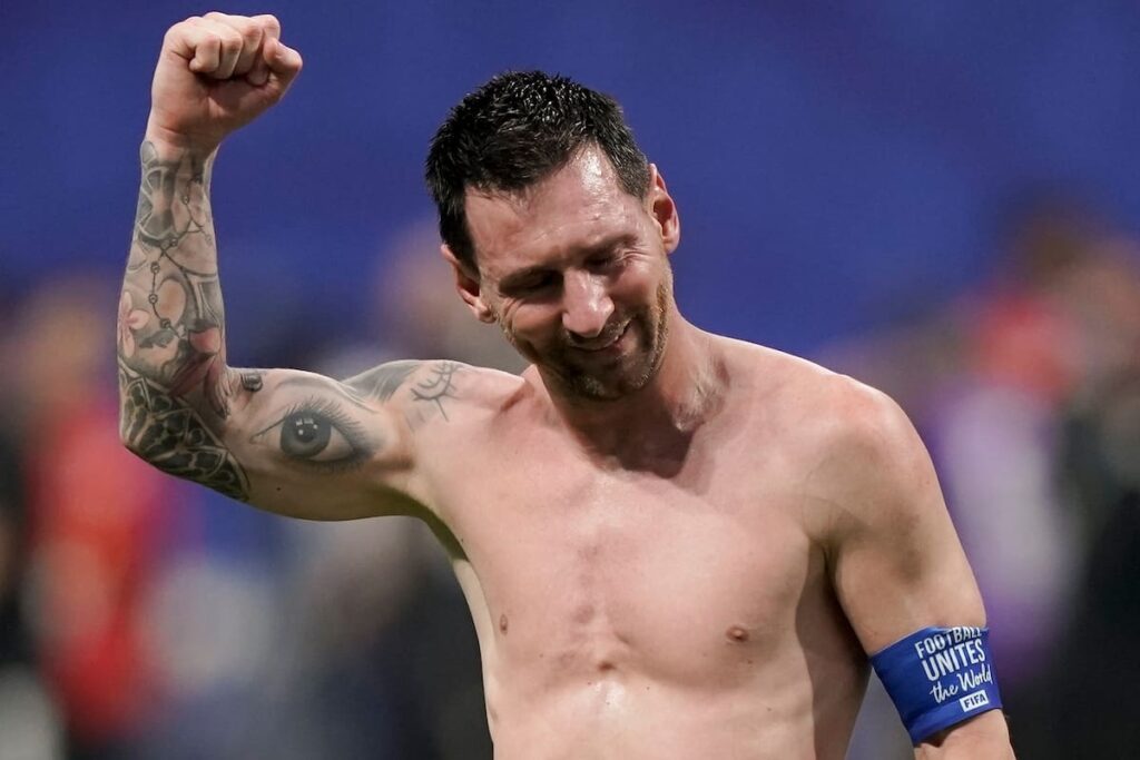 Lionel Messi celebra su gol del 2-2 en la remontada épica de Argentina 3-2 ante Egipto en el Mundial 2026