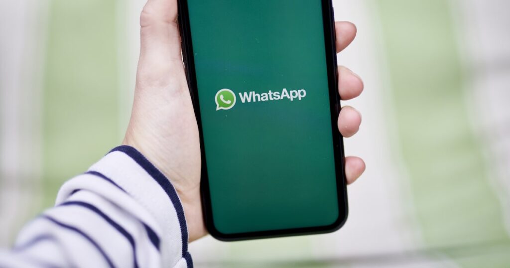 Interfaz de WhatsApp mostrando la opción de crear un nombre de usuario único sin compartir el número de teléfono