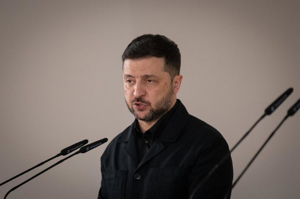 Volodimir Zelenski en discurso urgente pidiendo interceptores tras ataque ruso a Kiev con misiles balísticos