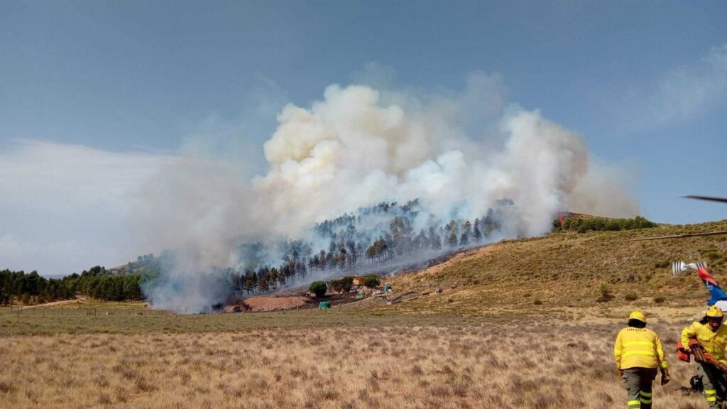 Controlado el incendio de Laujar de Andarax (Almería) aunque continúa trabajando el Plan Infoca